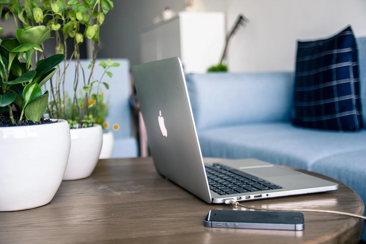 Smartphone Laptop Online Order